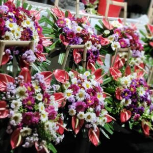 Krans Gantung Duka Cita Anthurium Merah Ungu – Medium