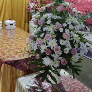 Table Flower Arrangement Pink White – Medium