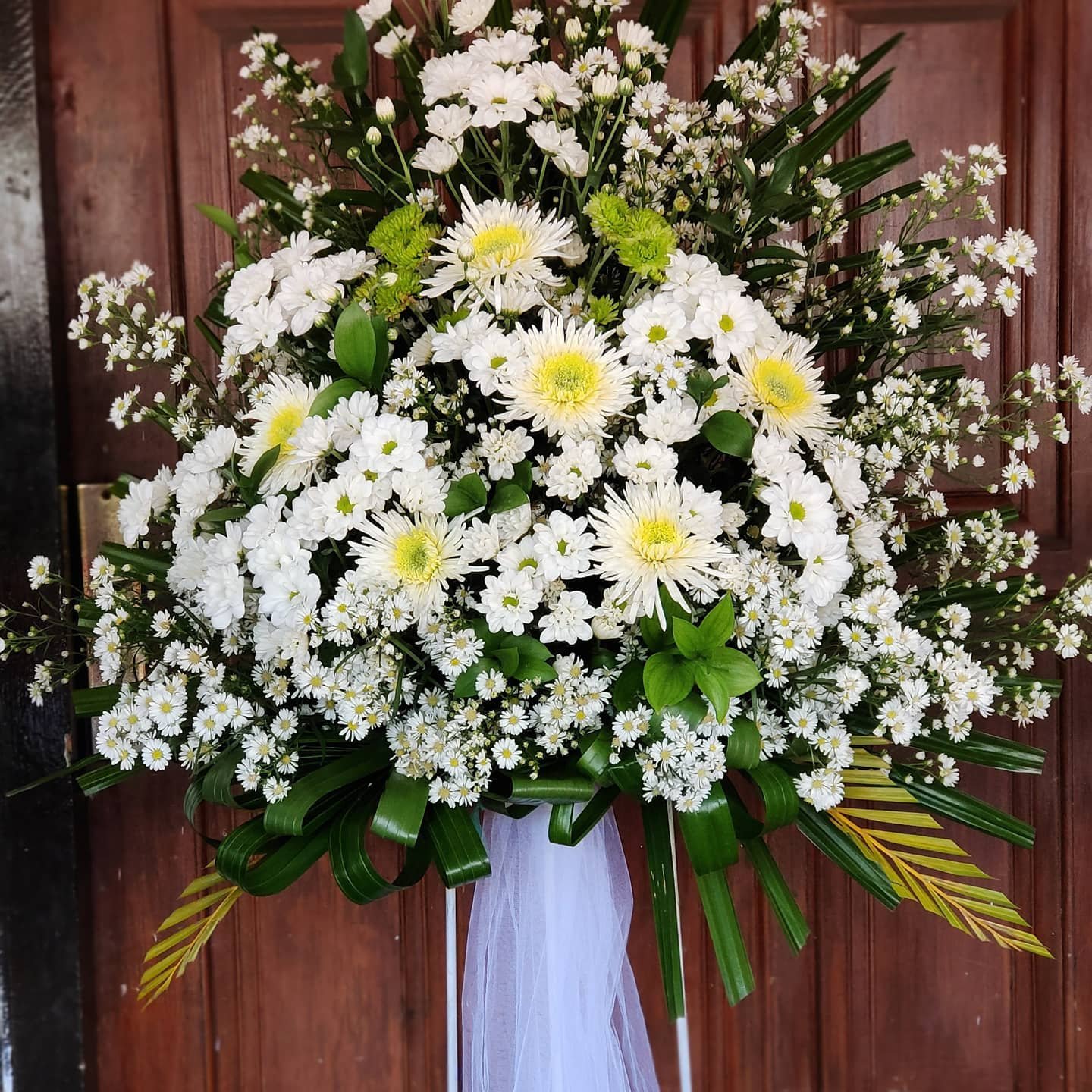Standing Flower Duka Cita Putih Elegan – Medium - Gambar 3