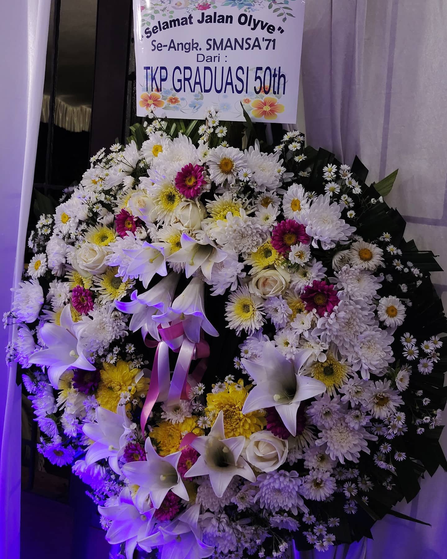 Bunga Bulat Krans Duka Cita Lily Putih – Premium