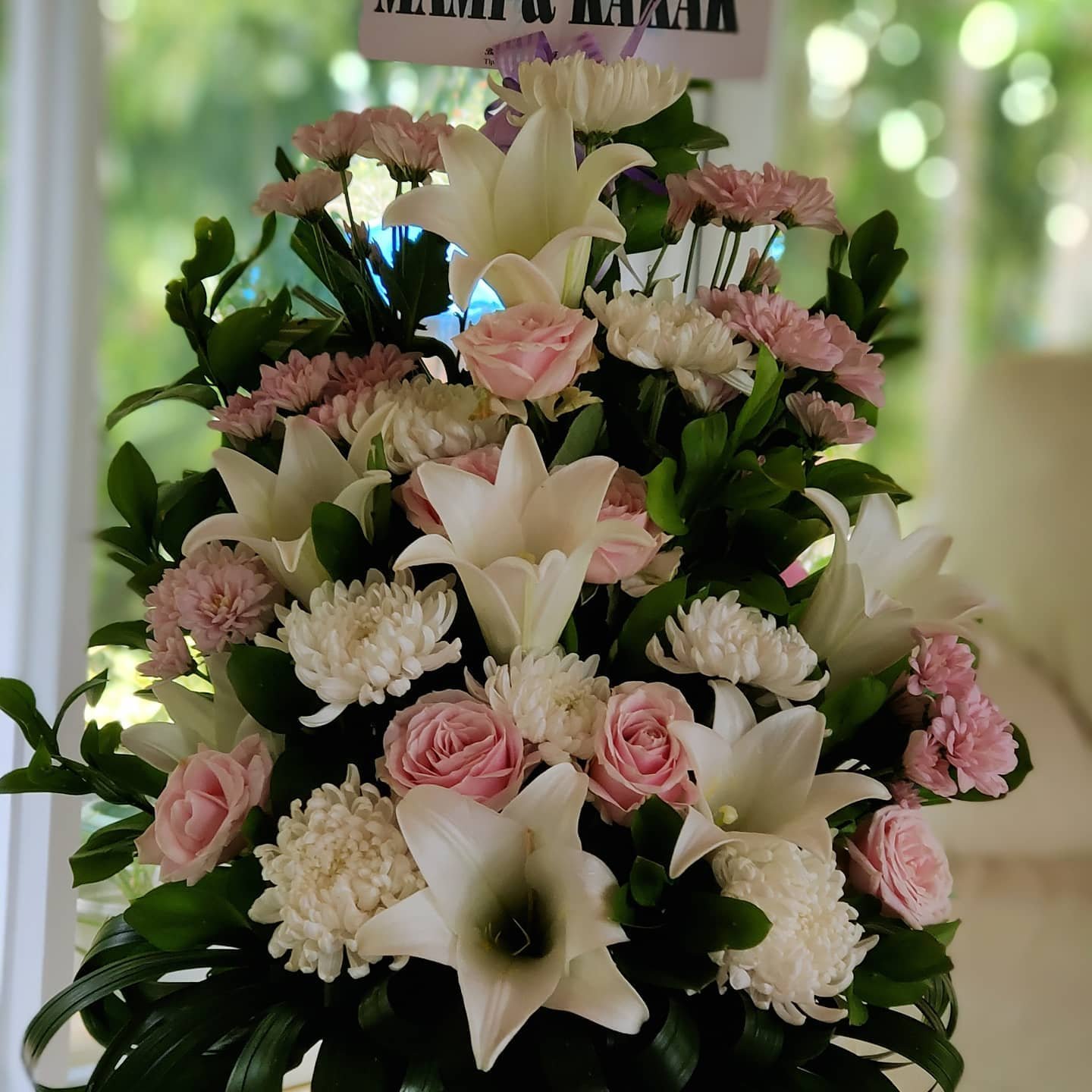 Bunga Meja Rangkaian Pink White Lily – Medium