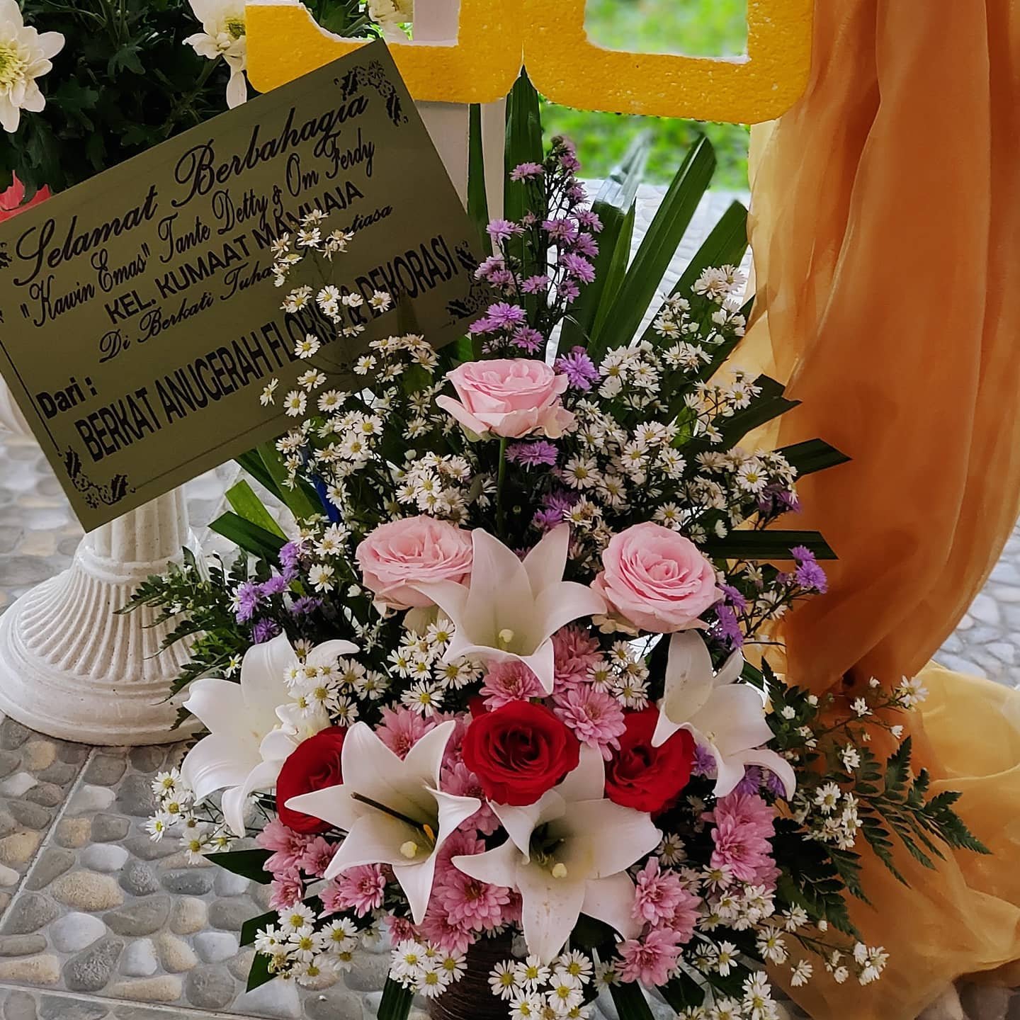 Paket Dekorasi Ulang Tahun Golden 50th – Premium - Gambar 4